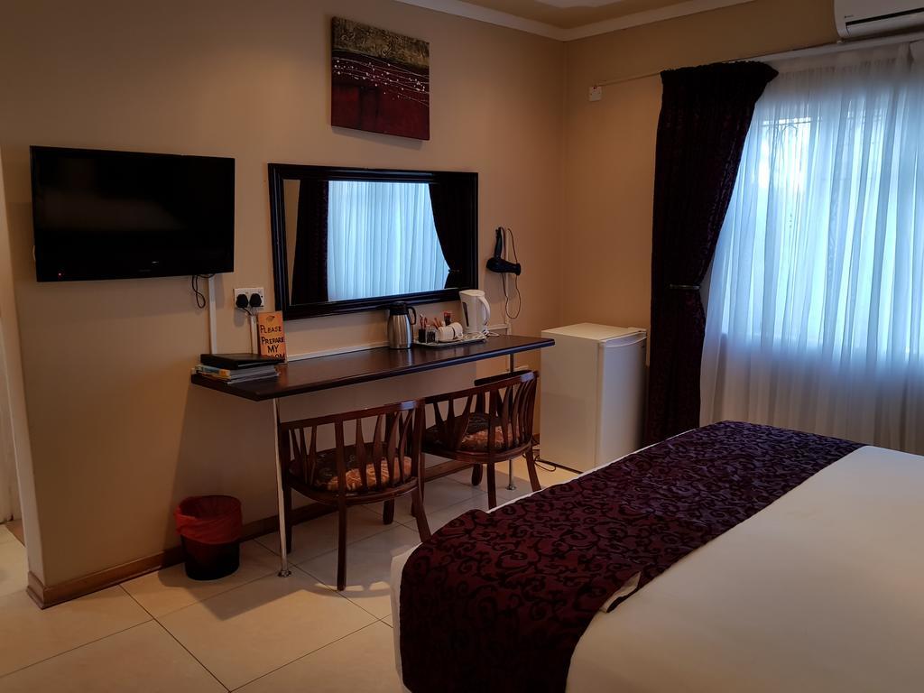 Batho Pele Lodge Γκαμπορόνε Εξωτερικό φωτογραφία